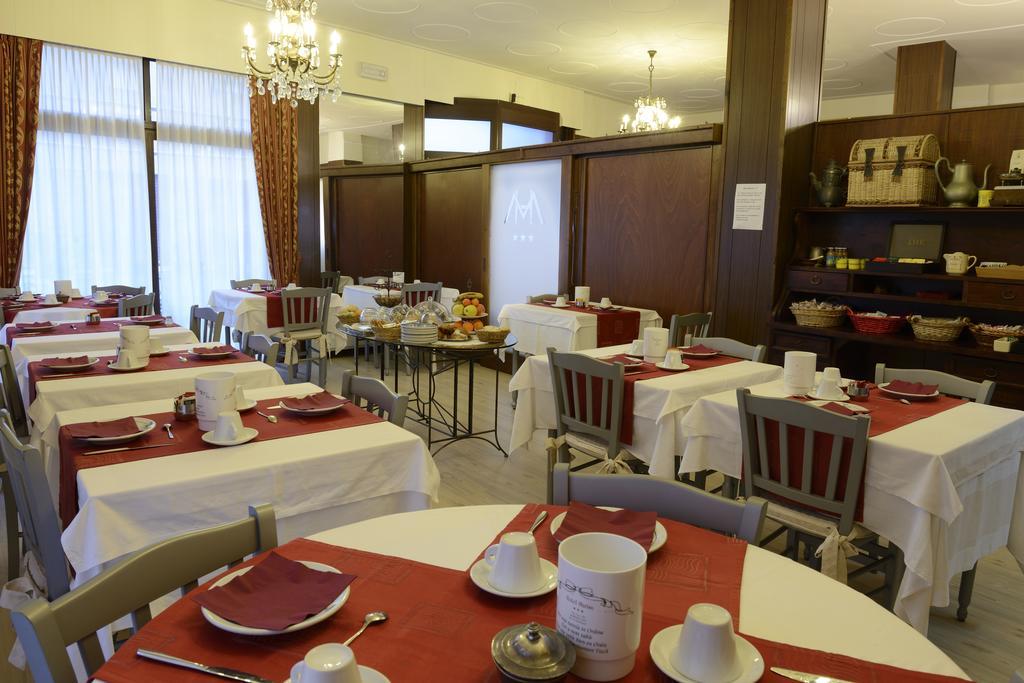 Hotel Marisa Αλμπένγκα Εξωτερικό φωτογραφία