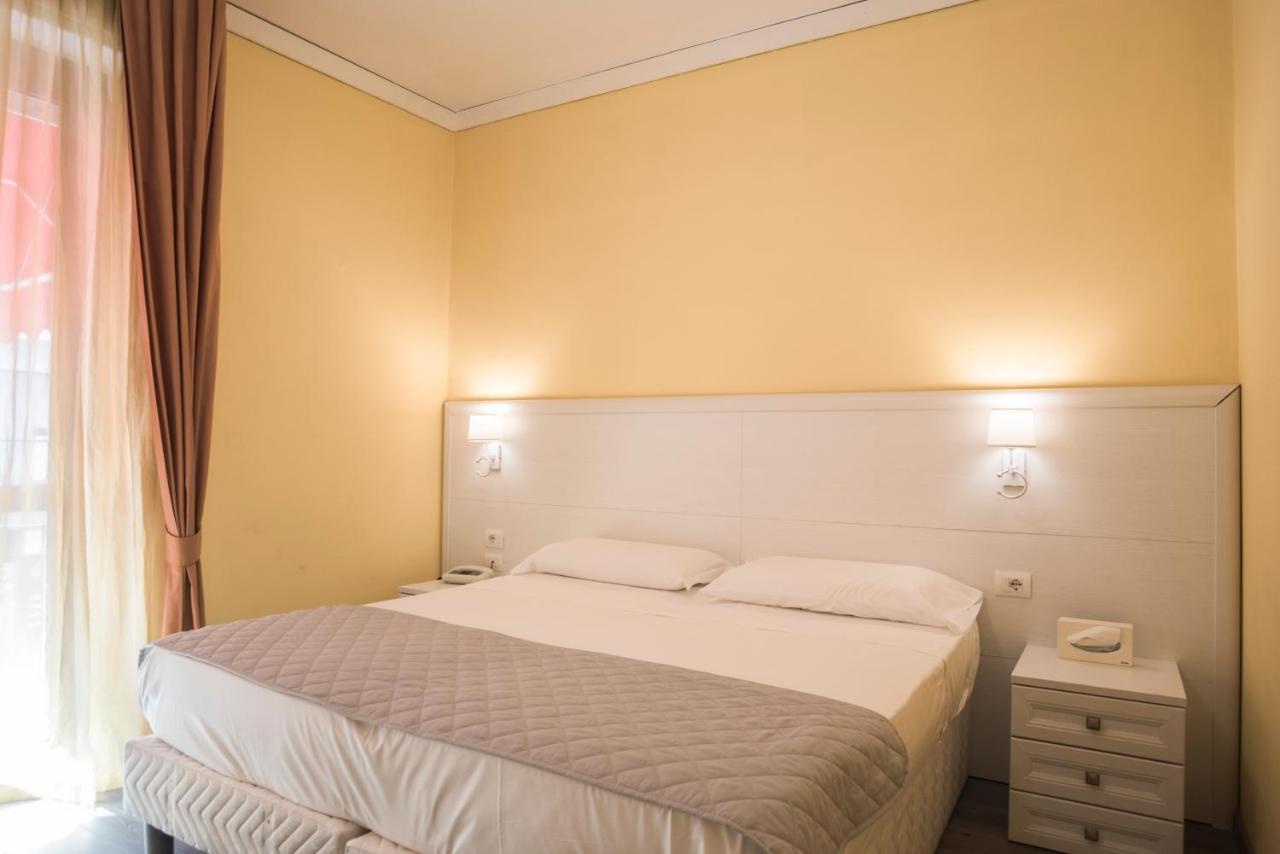 Hotel Marisa Αλμπένγκα Εξωτερικό φωτογραφία