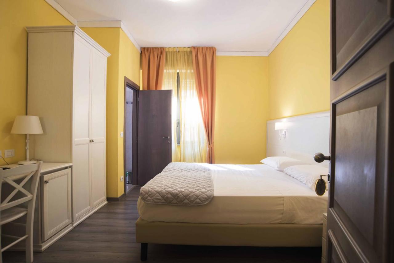 Hotel Marisa Αλμπένγκα Εξωτερικό φωτογραφία